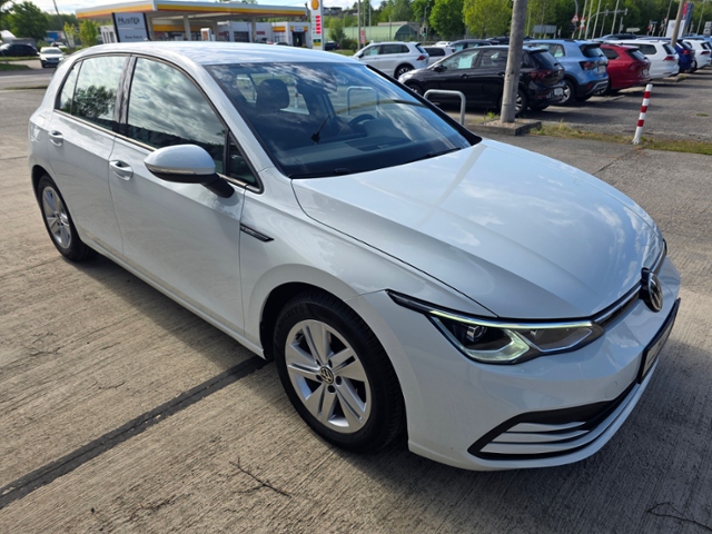 Golf VIII Life 2.0 TDI *ACC,DCC,AHK*