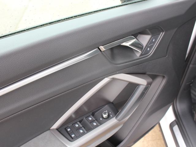 Q3 35 1.5 TFSI S-tronic **wenig Kilometer**