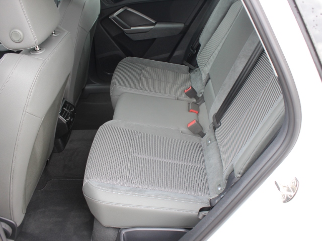 Q3 35 1.5 TFSI S-tronic **wenig Kilometer**