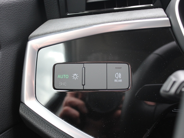 Q3 35 1.5 TFSI S-tronic **wenig Kilometer**