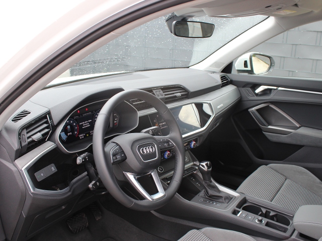 Q3 35 1.5 TFSI S-tronic **wenig Kilometer**