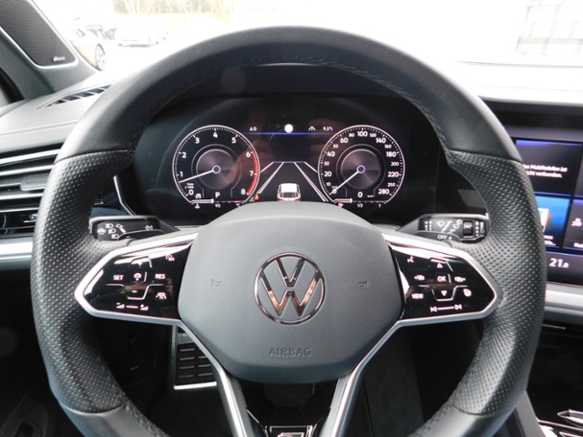Touareg R-Line 4Motion 3.0 V6 TSI OPF *PANO,LEDE