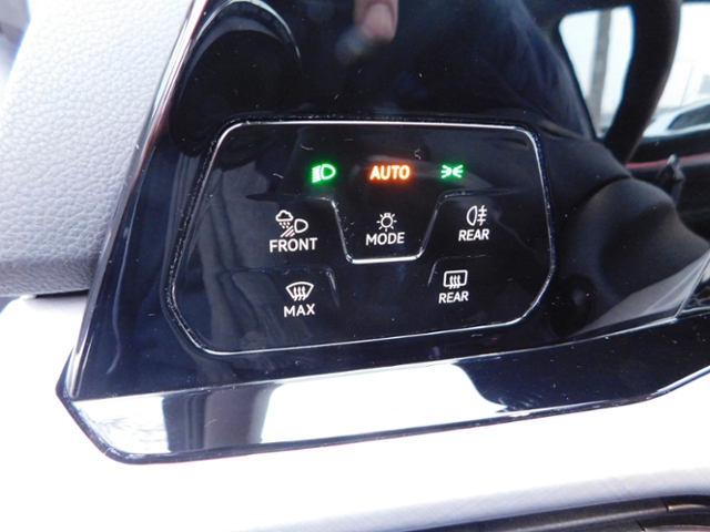 Golf VIII Life 1.5 TSI *STHZ,LED PLUS,NAVI*