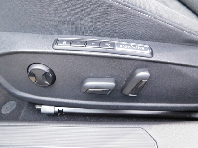 Golf VIII Life 1.5 TSI *STHZ,LED PLUS,NAVI*