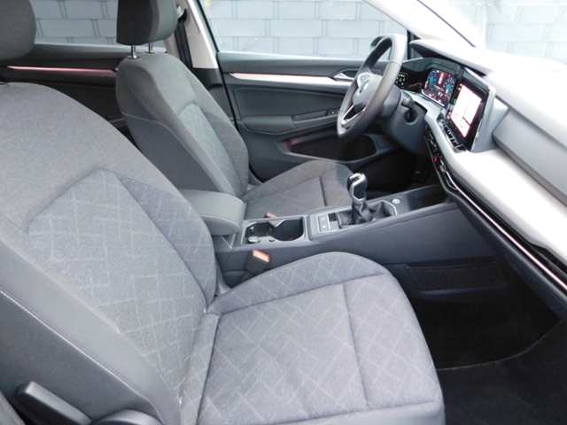 Golf VIII Life 1.5 TSI *STHZ,LED PLUS,NAVI*