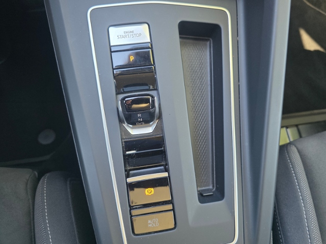 Golf VIII Style 1.5 eTSI DSG*DCC,MATRIX,PANO*