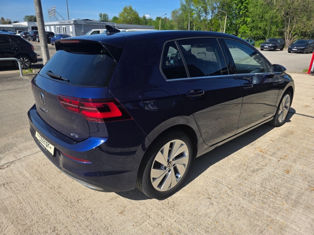 Golf VIII Style 1.5 eTSI DSG*DCC,MATRIX,PANO*