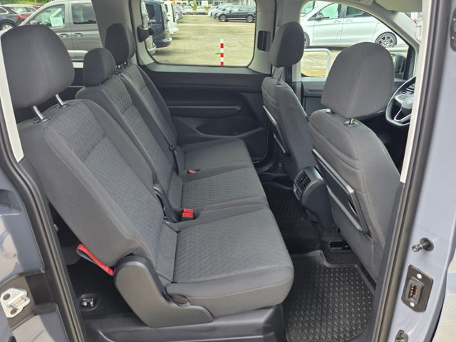 Caddy Maxi Life 2.0 TDI DSG*STHZ,LED,ACC*
