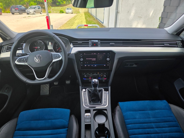 Passat Variant Elegance 2.0 TDI *MATRIX,AZV*
