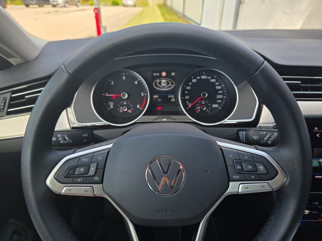Passat Variant Elegance 2.0 TDI *MATRIX,AZV*