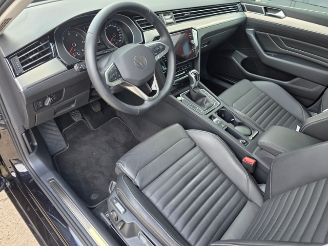 Passat Variant Elegance 2.0 TDI*STHZ,LEDER,MATRI