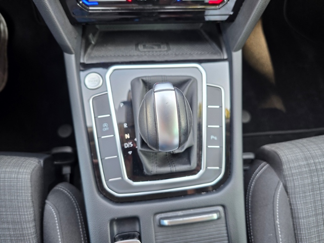Passat Variant Business 2.0 TDI DSG *ACC,NAVI,LE
