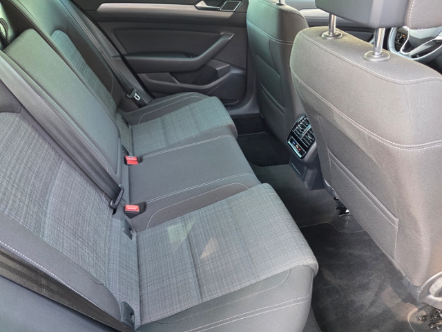 Passat Variant Business 2.0 TDI DSG *ACC,NAVI,LE