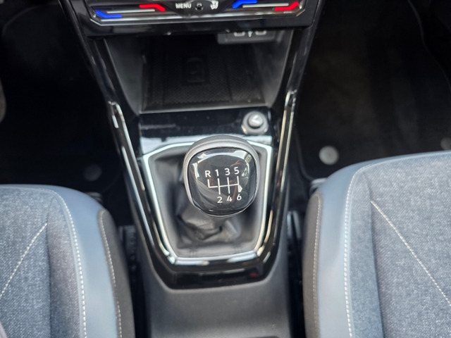 T-Cross Style 1.0 TSI**MATRIX,NAVI**