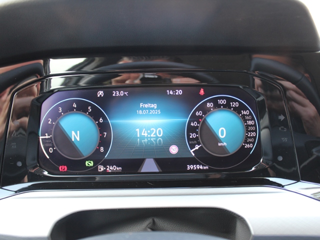 Golf VIII Variant Life 1.5 eTSI DSG OPF *NAVI,AP