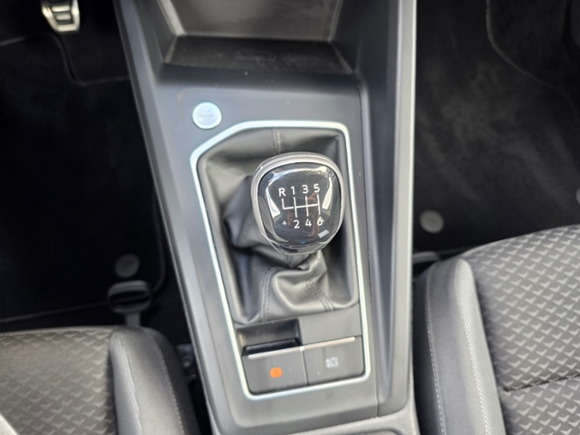 Golf VIII Active 1.5 TSI *MATRIX,STHZ,ACC,Harman
