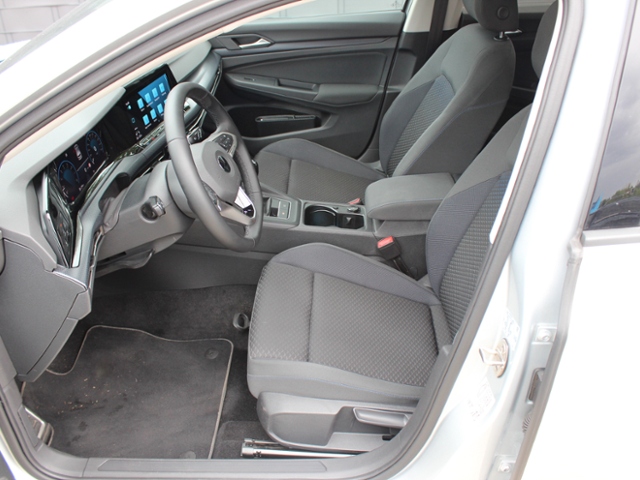 Golf VIII United 1.5 TSI*STHZ,PANO,LED*