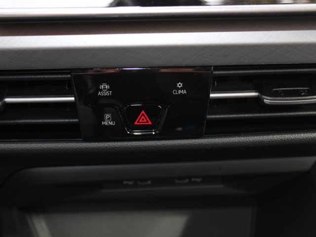 Golf VIII Variant Life 1.5 eTSI DSG**STHZ**