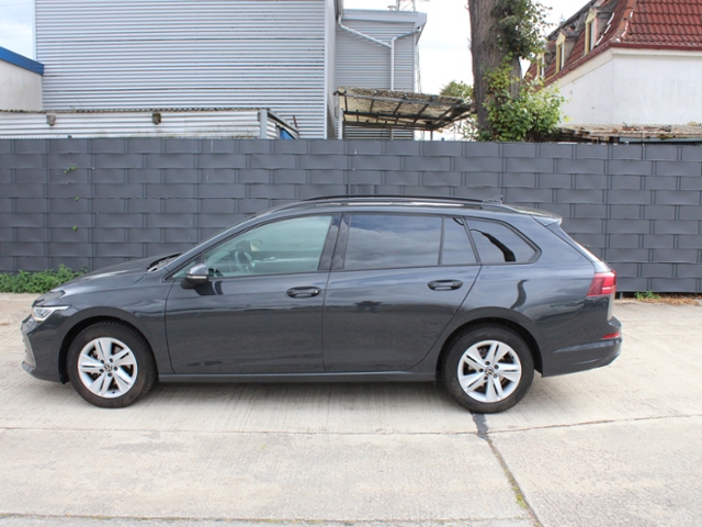Golf VIII Variant Life 1.5 eTSI DSG**STHZ**