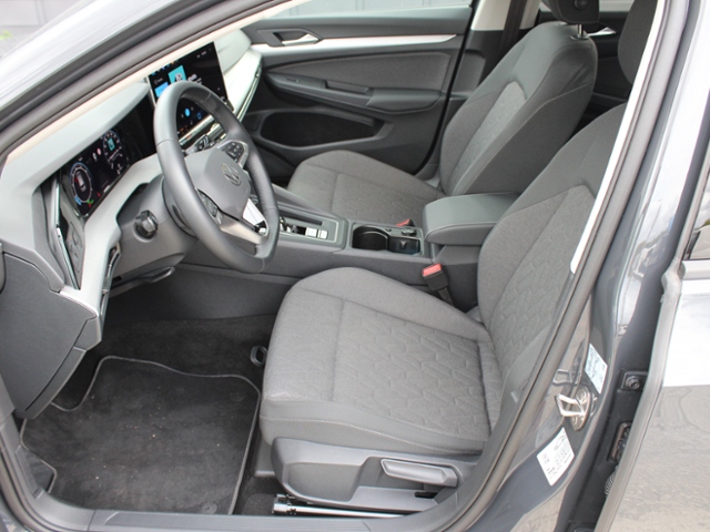 Golf VIII Variant Life 1.5 eTSI DSG**STHZ**