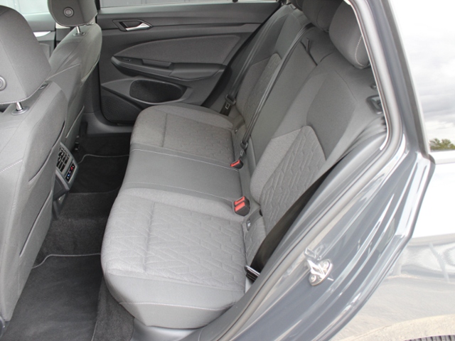 Golf VIII Variant Life 1.5 eTSI DSG**STHZ**