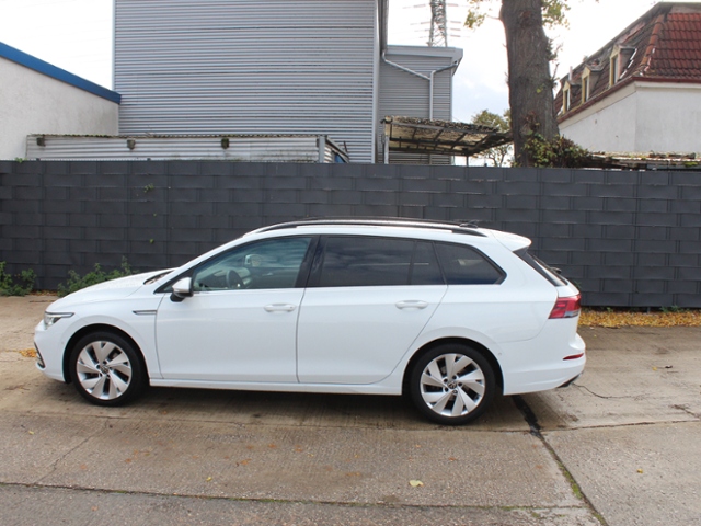 Golf VIII Variant Style 1.5 TSI ACT**STHZ**