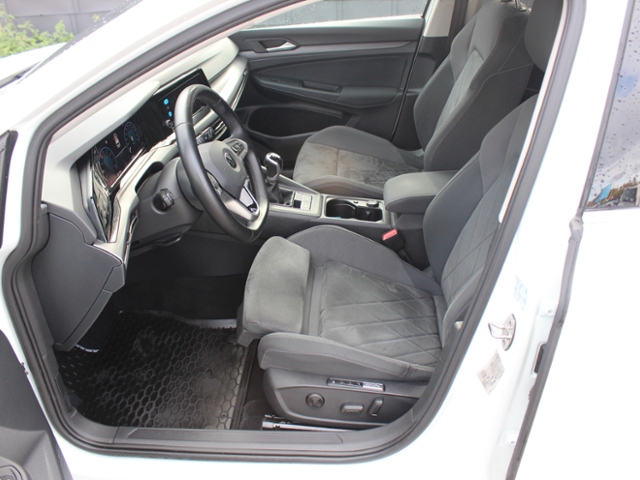 Golf VIII Variant Style 1.5 TSI ACT**STHZ**