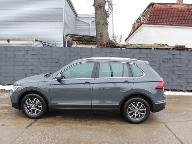 Tiguan Life 1.4 TSI eHybrid OPF *NAVI,LED,ACC*