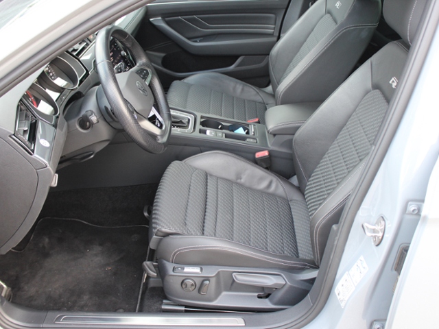 Passat Variant Business R-LINE 2.0 TSI DSG OPF *