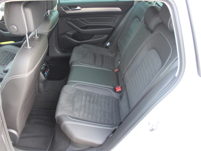 Passat Variant Elegance 2.0 TDI DSG SCR