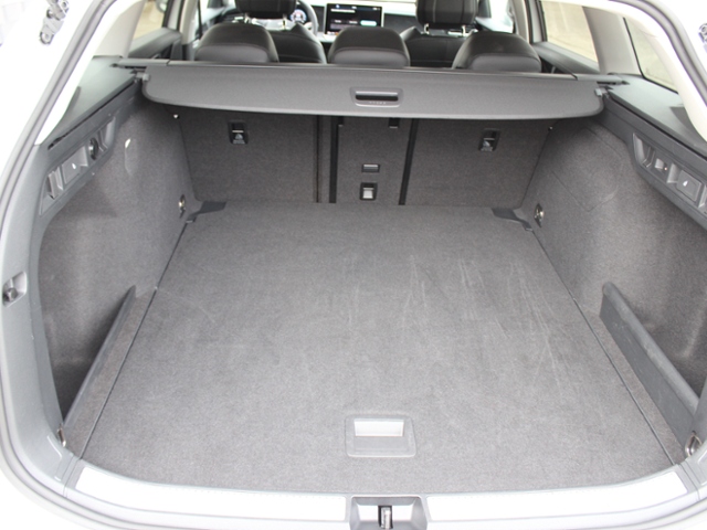 Passat Variant Business 1.5 eTSI DSG**AZV**