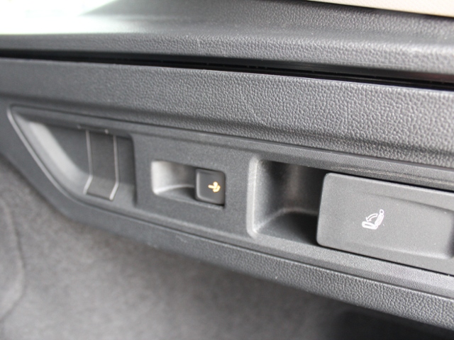 Passat Variant Business 1.5 eTSI DSG**AZV**