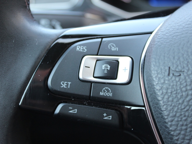 T-Roc Sport 1.5 TSI ACT *LED,ACC,NAVI,SHZ*