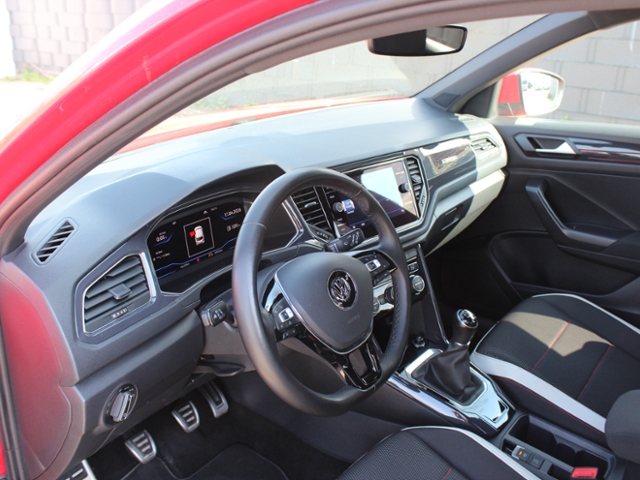 T-Roc Sport 1.5 TSI ACT *LED,ACC,NAVI,SHZ*