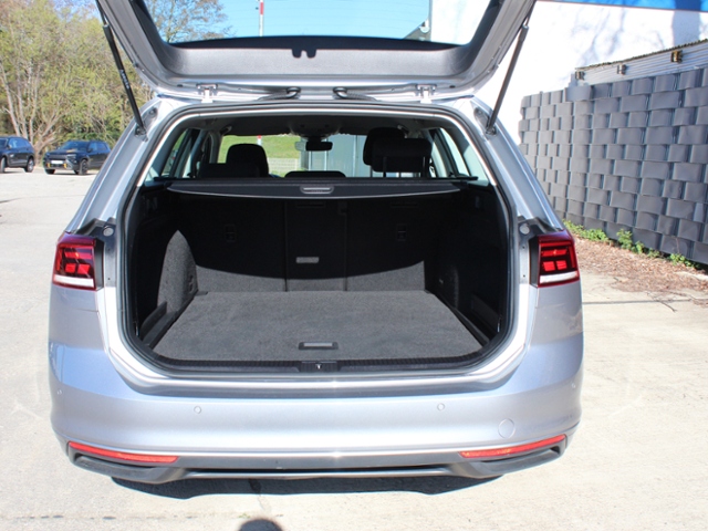 Passat Variant Conceptline 1.5 TSI*NAVI,LED,RFK*