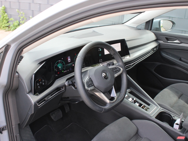 Golf VIII Style 1.4 eHybrid *NAVI,ACC,PANO*