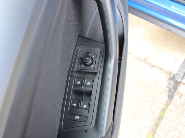 T-Roc Life 1.5 TSI**STHZ,NAVI,ACC**