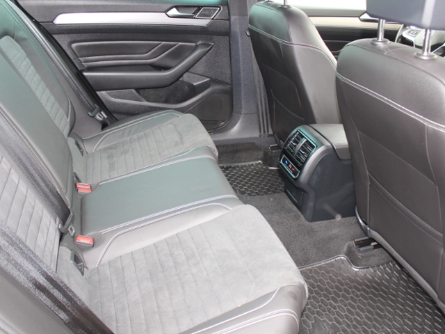 Passat Variant Elegance 'R-Line' 2.0 TDI DSG *Ma