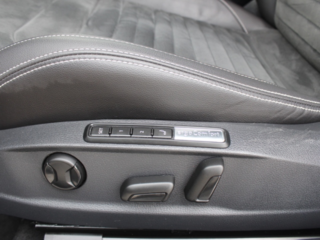 Passat Variant Elegance 'R-Line' 2.0 TDI DSG *Ma