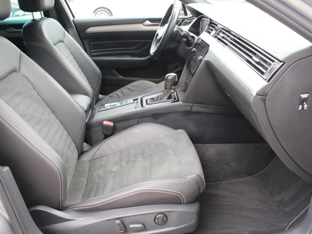 Passat Variant Elegance 'R-Line' 2.0 TDI DSG *Ma