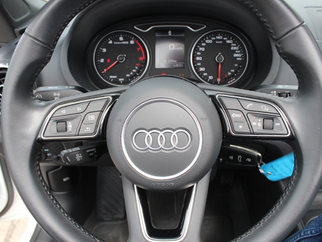 A3 Cabriolet 35 TFSI *LEDER,ACC,LED,NAVI,AHK*
