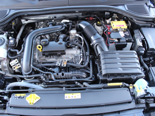 Golf VIII 1.0 TSI *LED,APP*