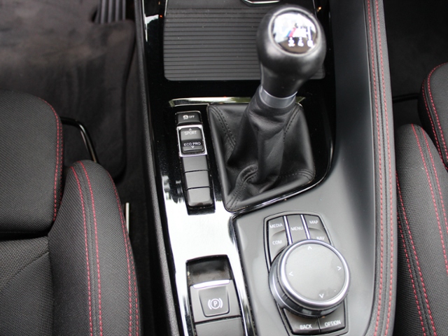 X1 sDrive18i Sport Line *LED,AHK,RFK,NAVI*