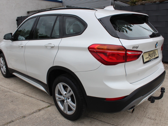 X1 sDrive18i Sport Line *LED,AHK,RFK,NAVI*