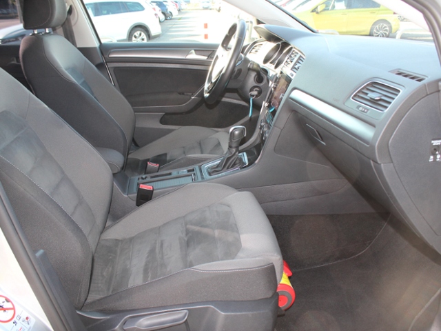 Golf VII Variant CL 2.0 TDI DSG SCR *STHZ,LED,AC