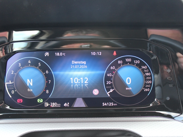 Golf VIII Active 1.5 eTSI DSG**STHZ,AZV**