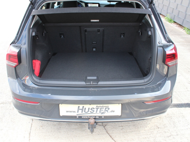 Golf VIII Active 1.5 eTSI DSG**STHZ,AZV**