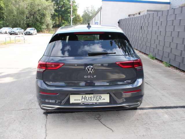Golf VIII Active 1.5 eTSI DSG**STHZ,AZV**