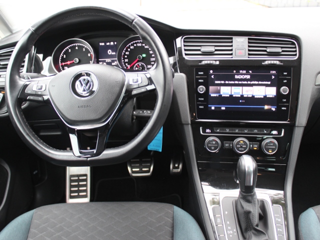Golf VII IQ.DRIVE 1.5 TSI DSG *ACC,NAVI,FHZ*