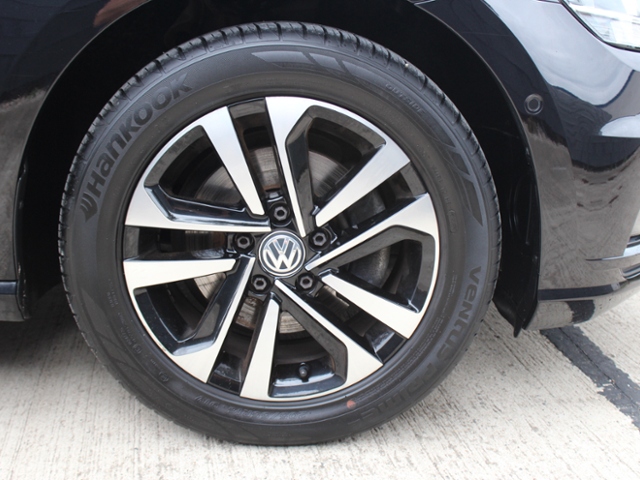 Golf VII IQ.DRIVE 1.5 TSI DSG *ACC,NAVI,FHZ*